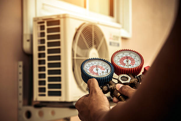 Professional Hvac technician working in Christiansburg, OH